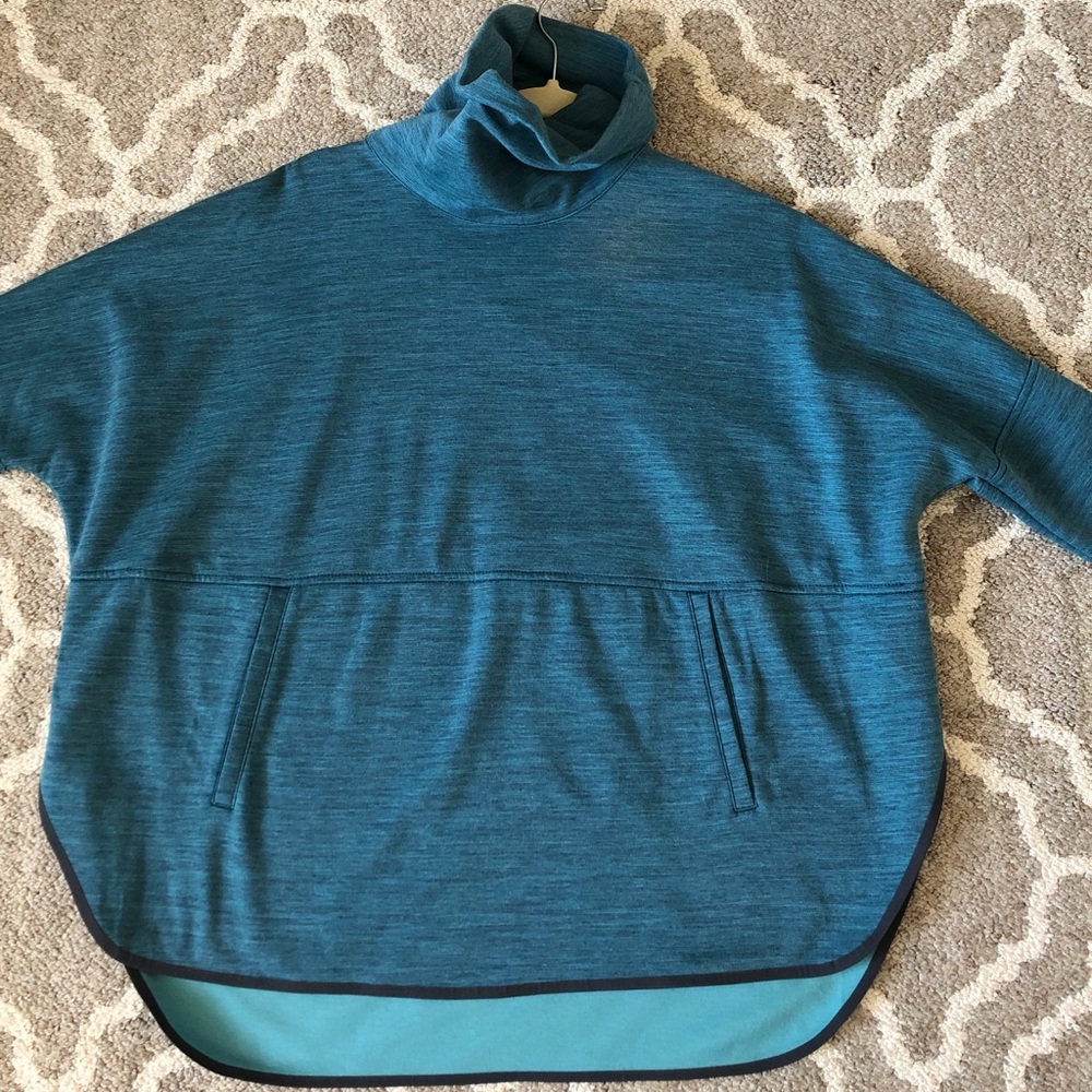 Northface the slacker poncho